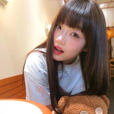 潇洒佳人淡淡妆